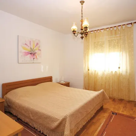 Apartman Awesome In With Wifi